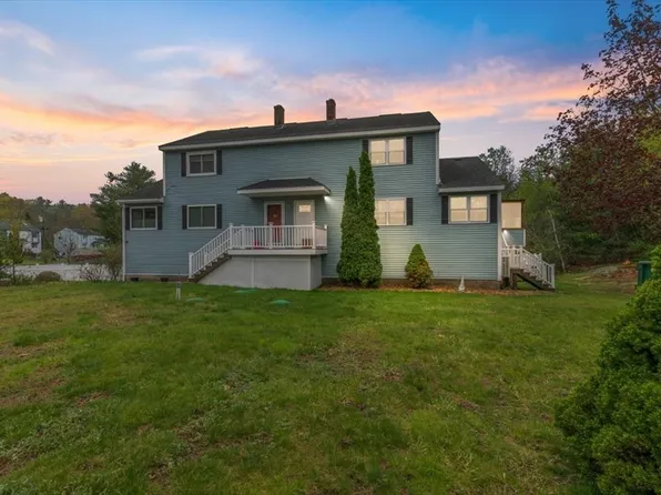 9 Rocco Dr #R, Derry, NH 03038