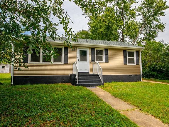 4th image of 5808 Mast Dr