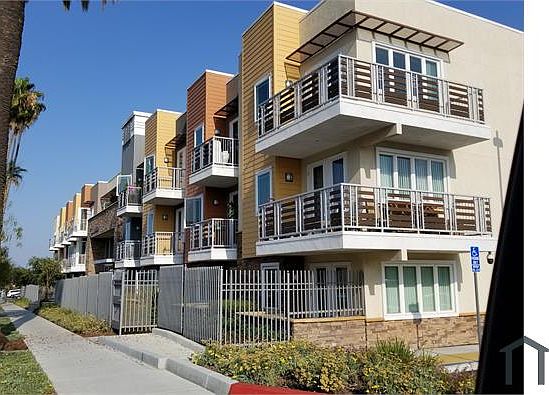 2nd image of 1300 W 105th St #311