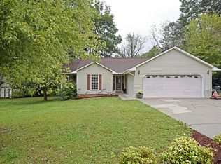 147 Valley Crest Dr, Mt Carmel, TN 37645