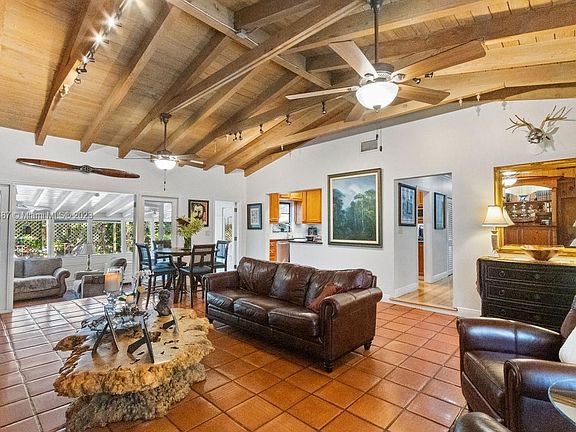 4th image of 1233 San Ignacio Ave