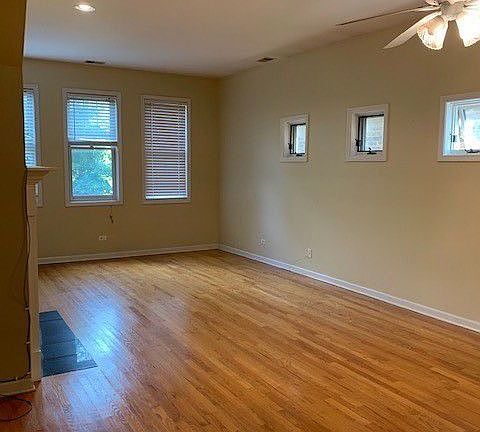 2nd image of 4212 N Ashland Ave