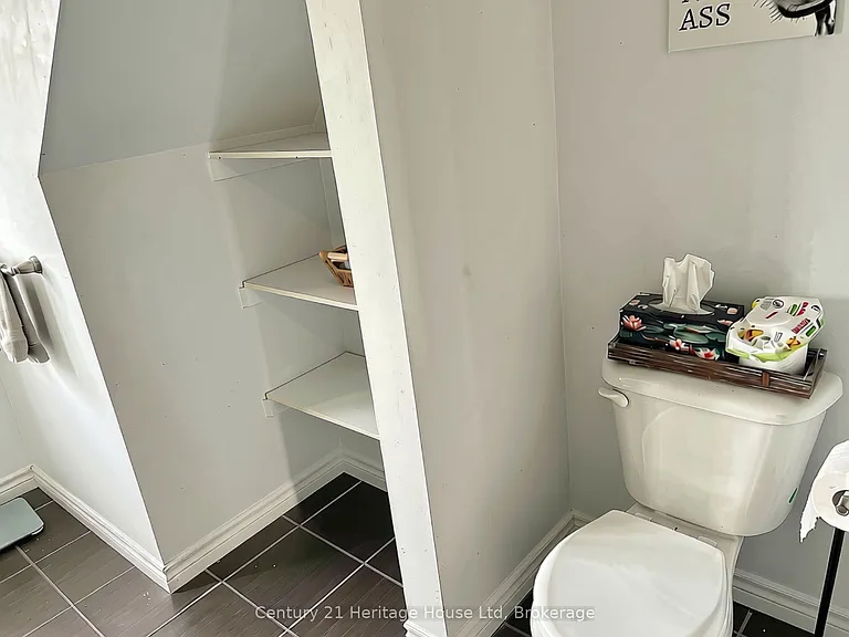 654 Woodlawn Rd E #B — Photo 30