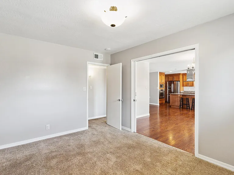12912 Bryce Ave NE — Photo 17