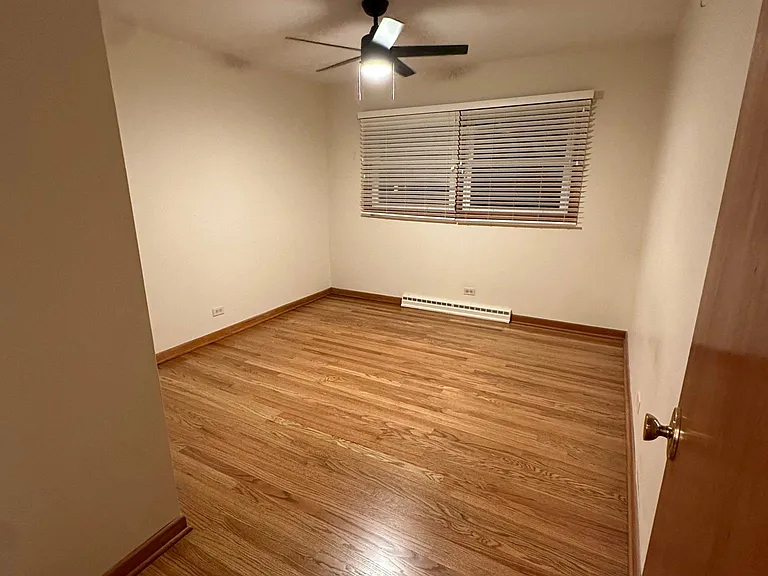 741 S Lombard Ave — Photo 10