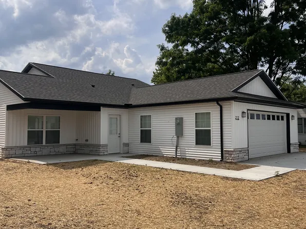 212 S Taylor St, Holmesville, OH 44633