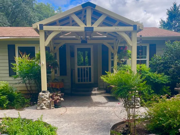 8356 Lower River Rd, Grants Pass, OR 97526