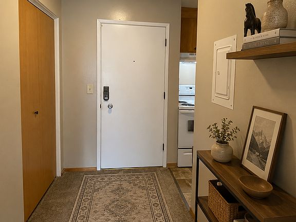 2nd image of 1020 S 41st Ave APT 2