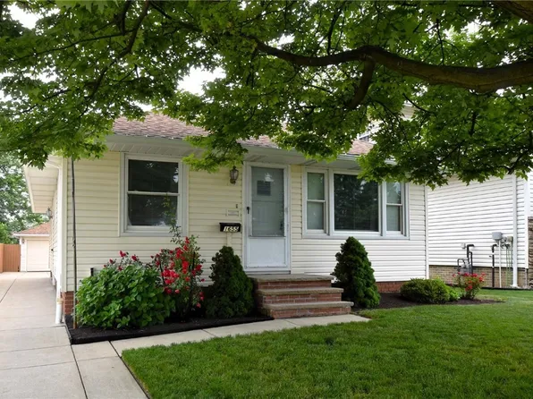 1655 Fruitland Ave, Mayfield Heights, OH 44124