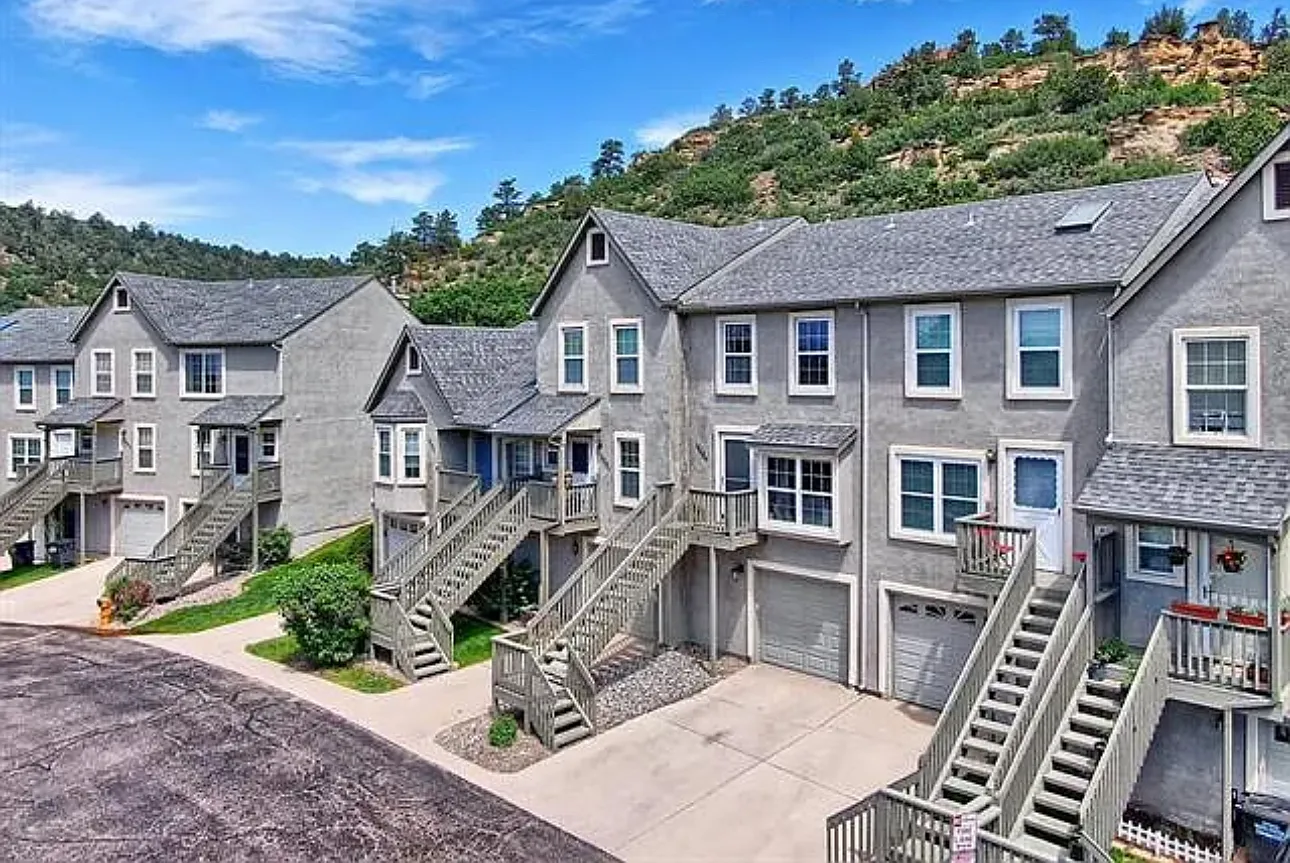 3 bed, 1.5 bath, 1138 sqft, $995 — Photo 2