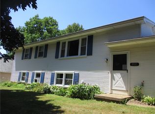 3985 Ontario Center Rd, Walworth, NY 14568