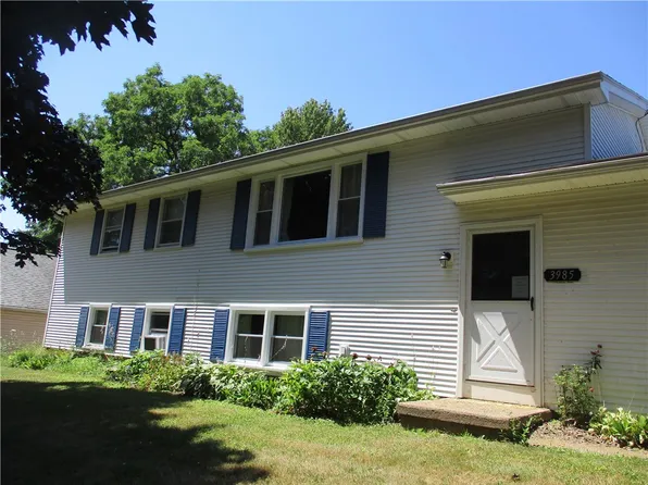3985 Ontario Center Rd, Walworth, NY 14568