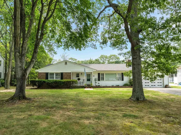 13 Shadow Ln, Cape May Court House, NJ 08210