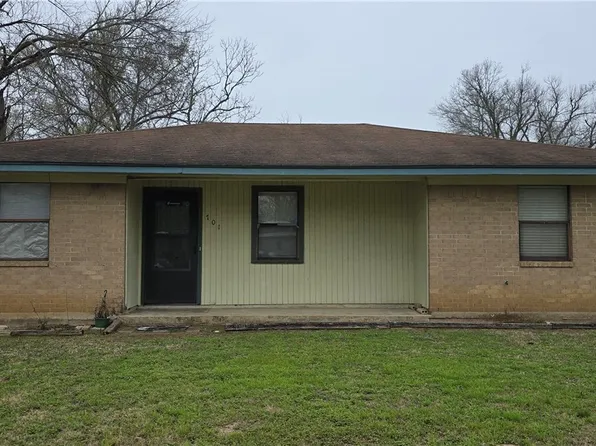 701 Burleson St, Rockdale, TX 76567