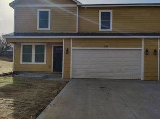 843 SE Hackberry Dr, Topeka, KS 66607