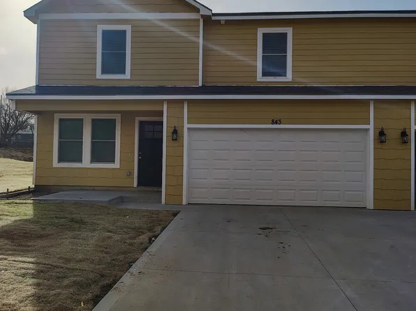 843 SE Hackberry Dr, Topeka, KS 66607