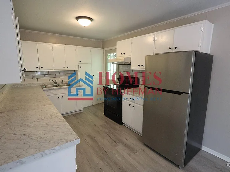 1150 E Olmstead Ave — Photo 8