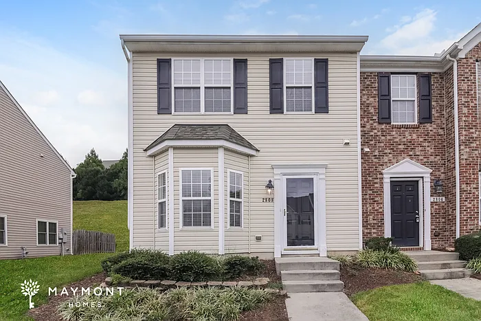 2808 Gross Ave — Photo 1