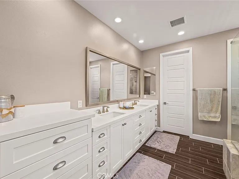 357 Laurel — Photo 29