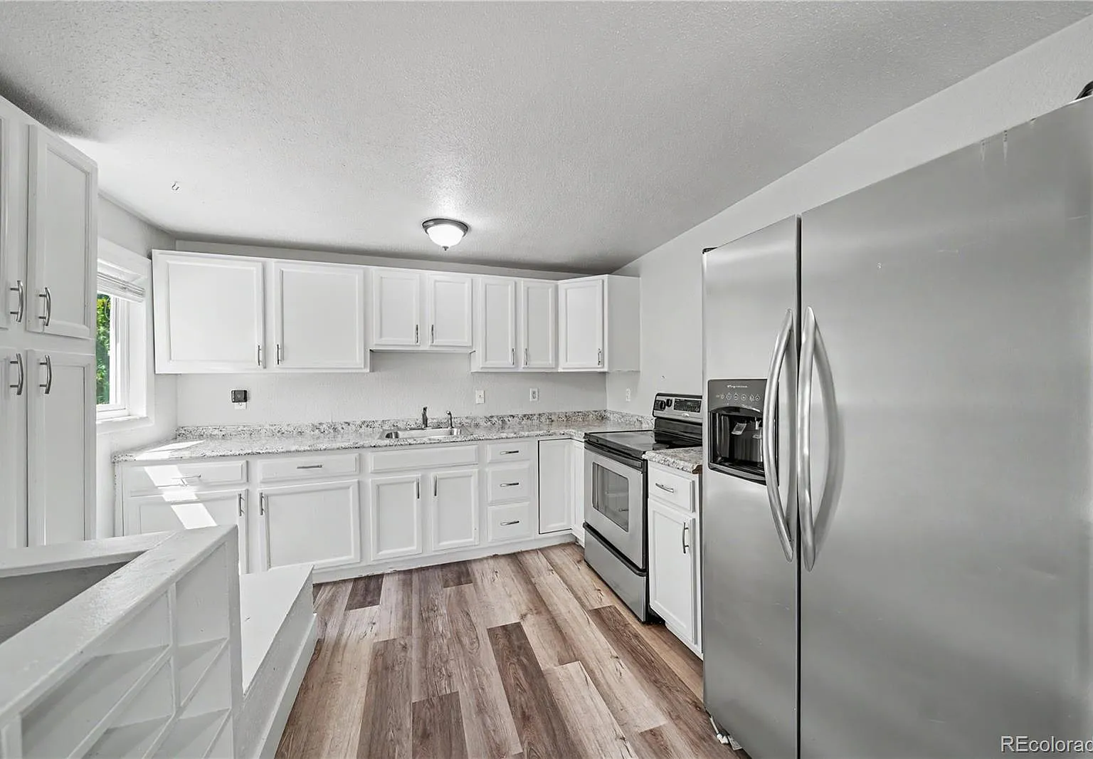 2 bed, 1.0 bath, 815 sqft, $1,795 — Photo 3