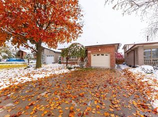 162 Solomon Cres, Hamilton, ON L8W2G7
