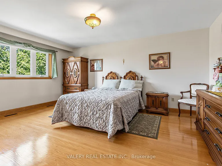370 Maple Leaf Dr — Photo 22