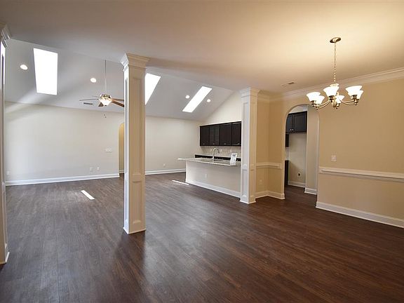 Open dining room to family room