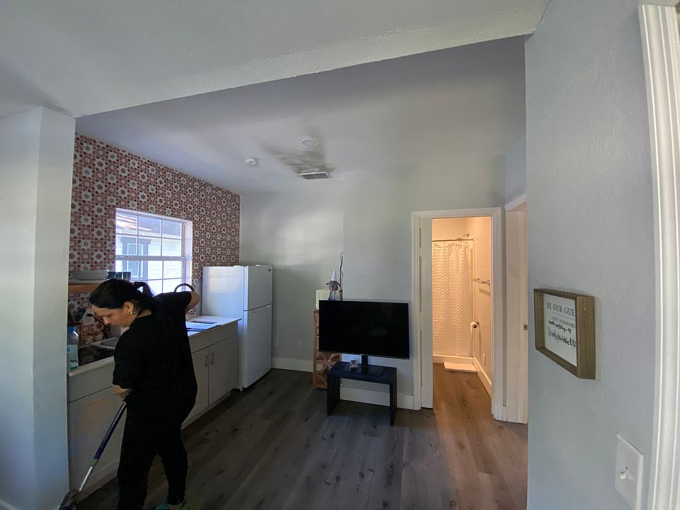 1st image of 312 S Chapman Ave #2