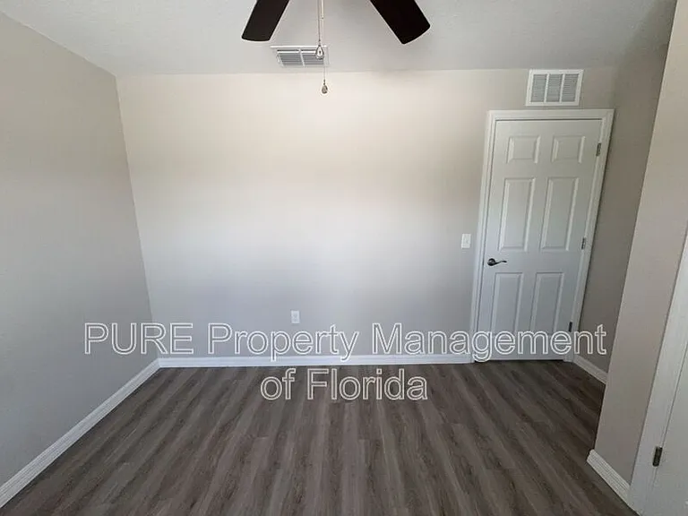 6577 SW 140th Place Rd #2 — Photo 16