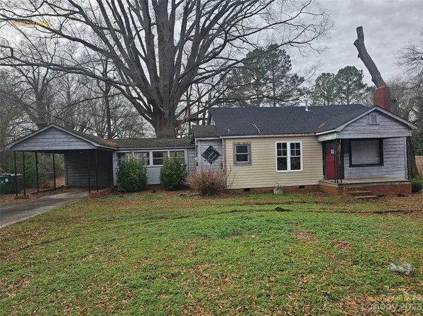 8537 Old Plank Rd, Charlotte, NC 28216
