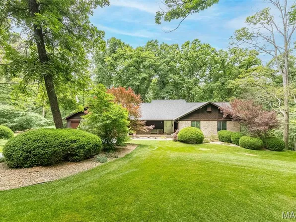 7 Walnut Ridge Ct, Defiance, MO 63341