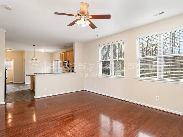 17304 Commons Crossing Dr — Photo 7