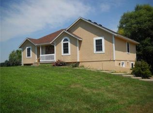 9102 E 224th St, Peculiar, MO 64078