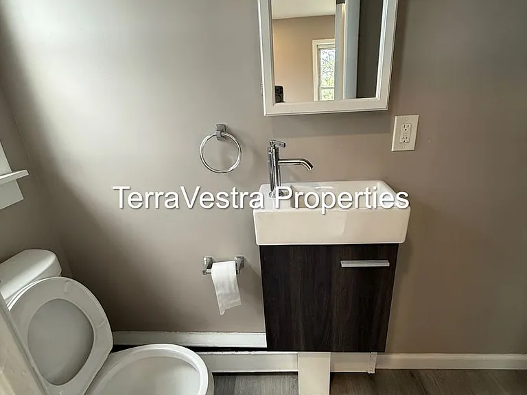 41-43 Oak Street — Photo 5
