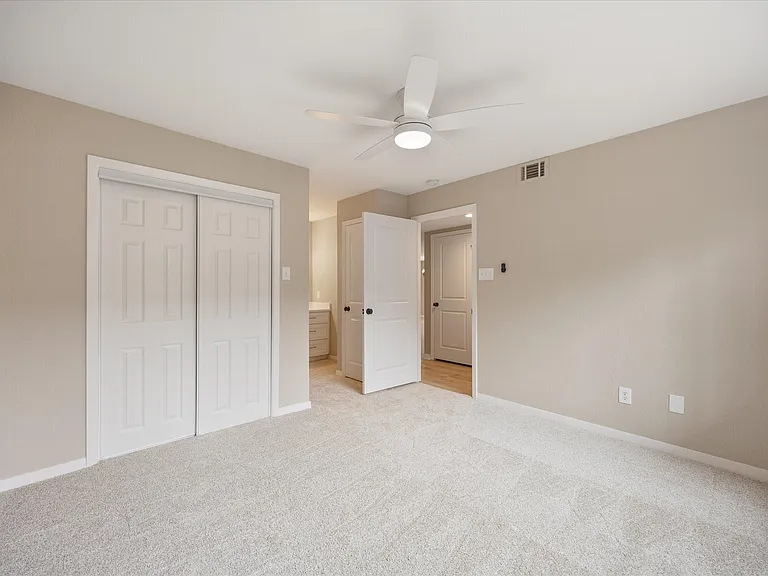1041 Signal Ridge Pl — Photo 15