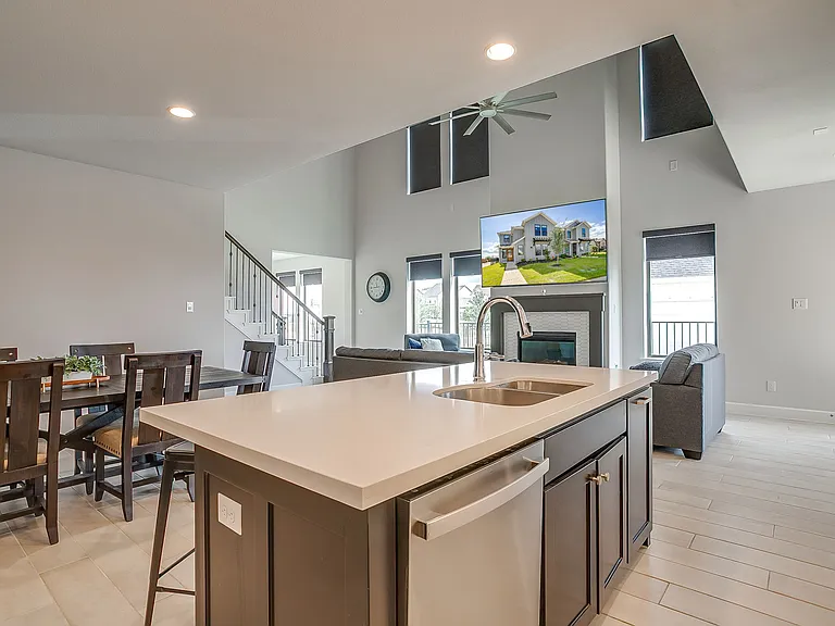 2113 Domingo Dr — Photo 17