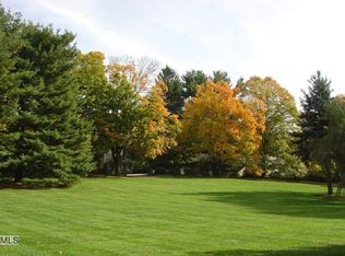 34 Lone Tree Farm Rd, New Canaan, CT 06840