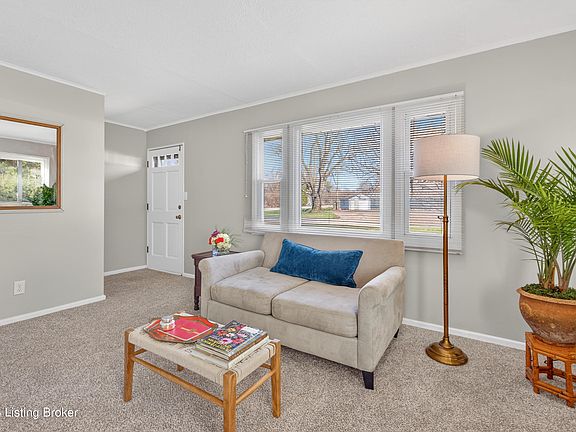 4th image of 1422 Old Mill Rd