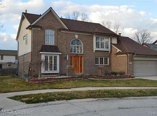 44668 Danbury Rd, Canton, MI 48188