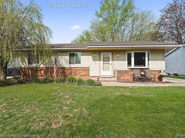 374 Randolph St, Westland, MI 48186
