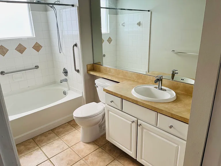 6101 Myrtlewood Cir W — Photo 8