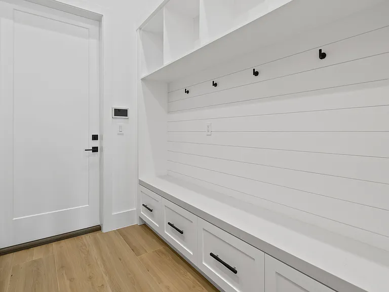 11360 Avery Rd — Photo 35