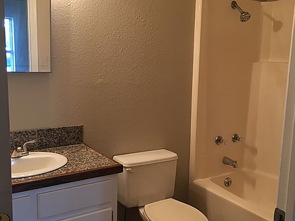 Bathroom w/ granite
