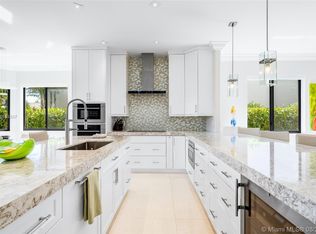 2735 NE 14th St APT 4, Fort Lauderdale, FL 33304