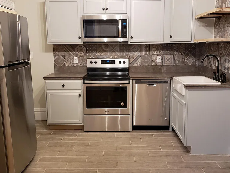 3143 Potomac St — Photo 3