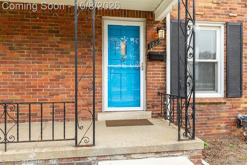 2 bed, 1.0 bath, 864 sqft, $1,950 — Photo 4