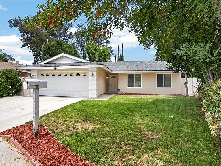 24441 Denise Pl — Photo 6