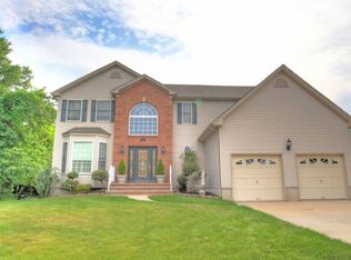 4 Jefferson Dr, Brick, NJ 08724