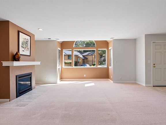 3rd image of 30 Circe Court