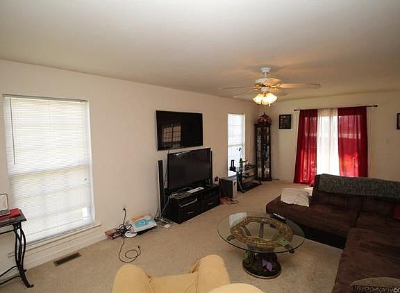 3rd image of 1119 Wilderness Dr